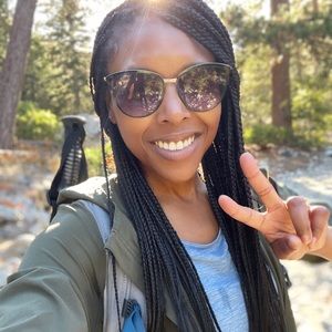 Meet your Posher, Jasmine